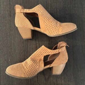 Dolce by Mojo Moxy Shoes